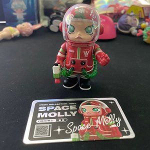 POP MART x Mega Collection 100% Space Molly - Christmas
